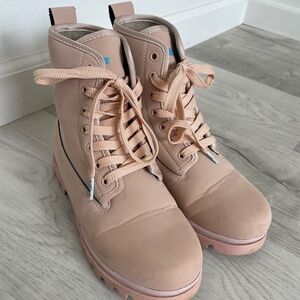 Native Shoes Johnny Treklite Bloom Vegan Boots